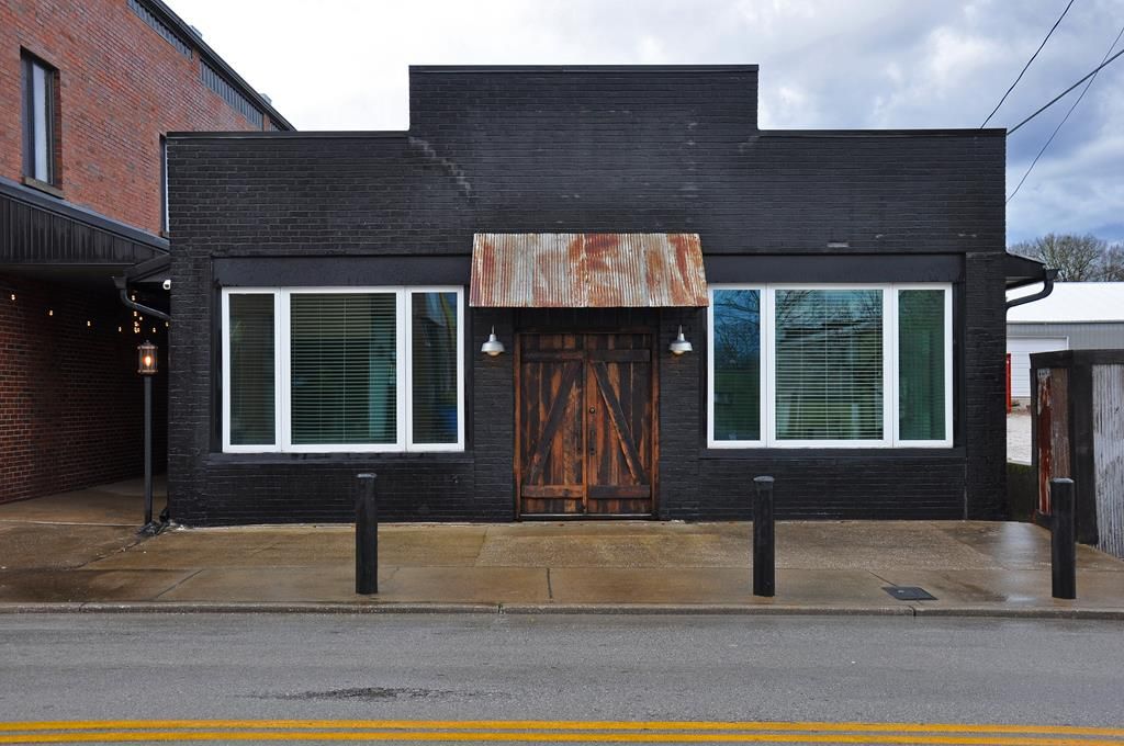 213 N Race St, Glasgow, KY 42141 3 Bed, 3 Bath SingleFamily Home MLS 41696 31 Photos