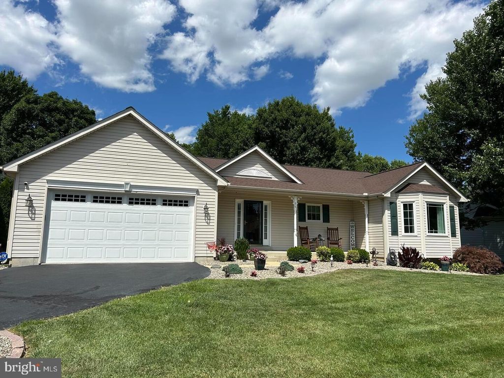 961 W  South St, Smyrna, DE 19977