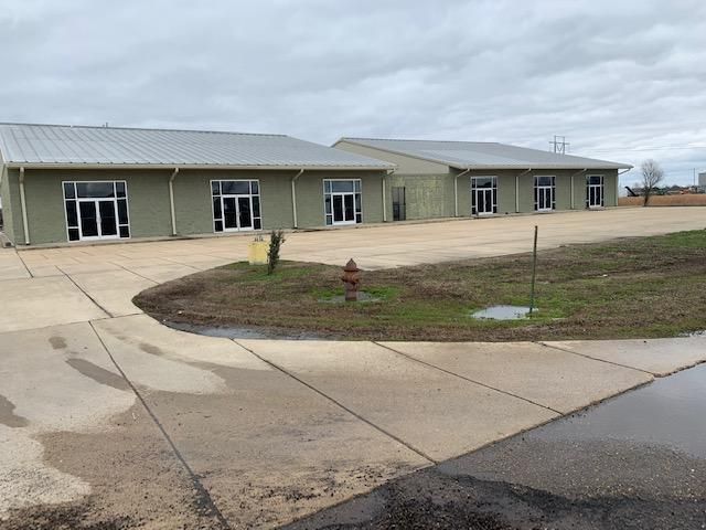 4006 Commercial Center Dr, Marion, AR 72364