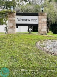 9251 Wedgewood Way #B21, Tamarac, FL 33321