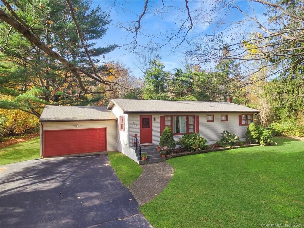 1978 Moose Hill Rd, Guilford, CT 06437