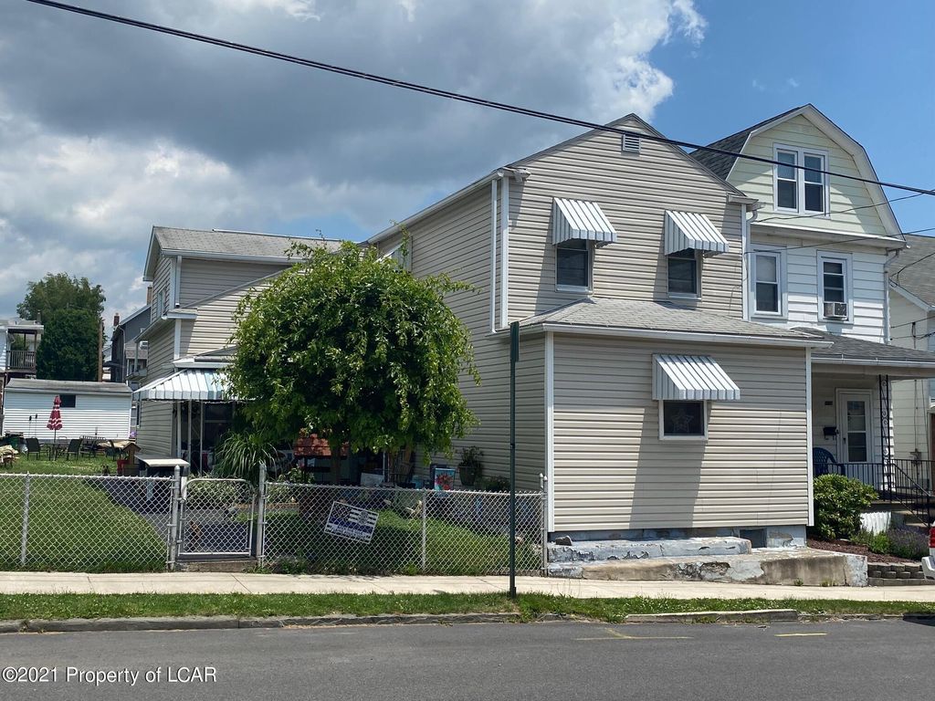 64 Miner St, Hudson, PA 18705