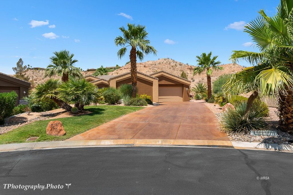 715 Fountain View Ln, Mesquite, NV 89027