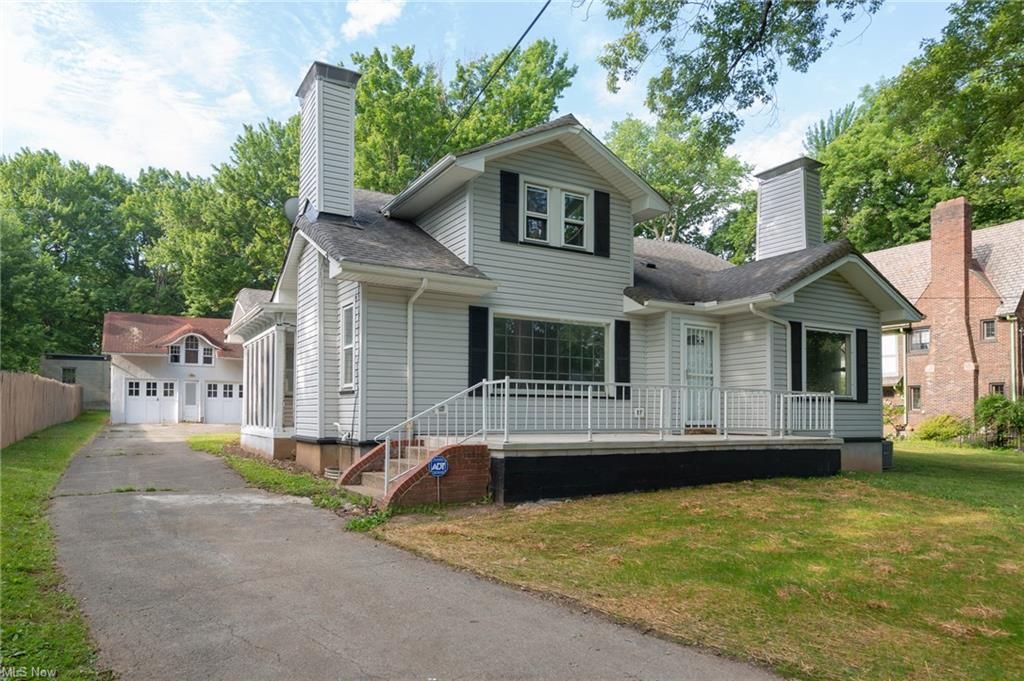 947 Ottawa Dr, Youngstown, OH 44511