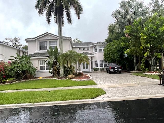 9640 Parkview Ave, Boca Raton, FL 33428