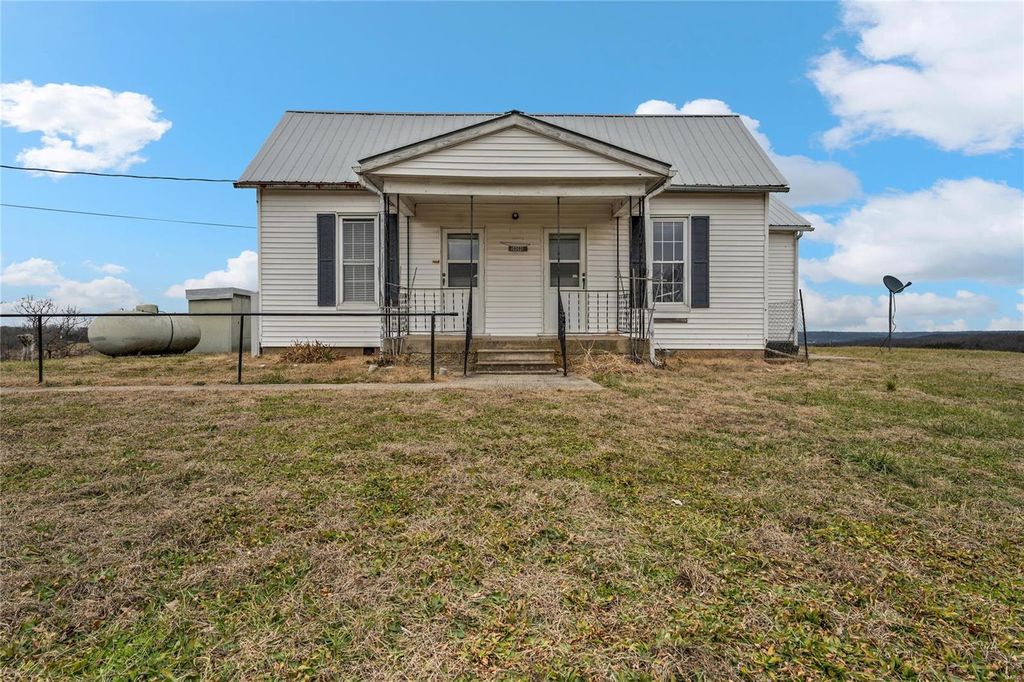 56096 Highway N, California, MO 65018