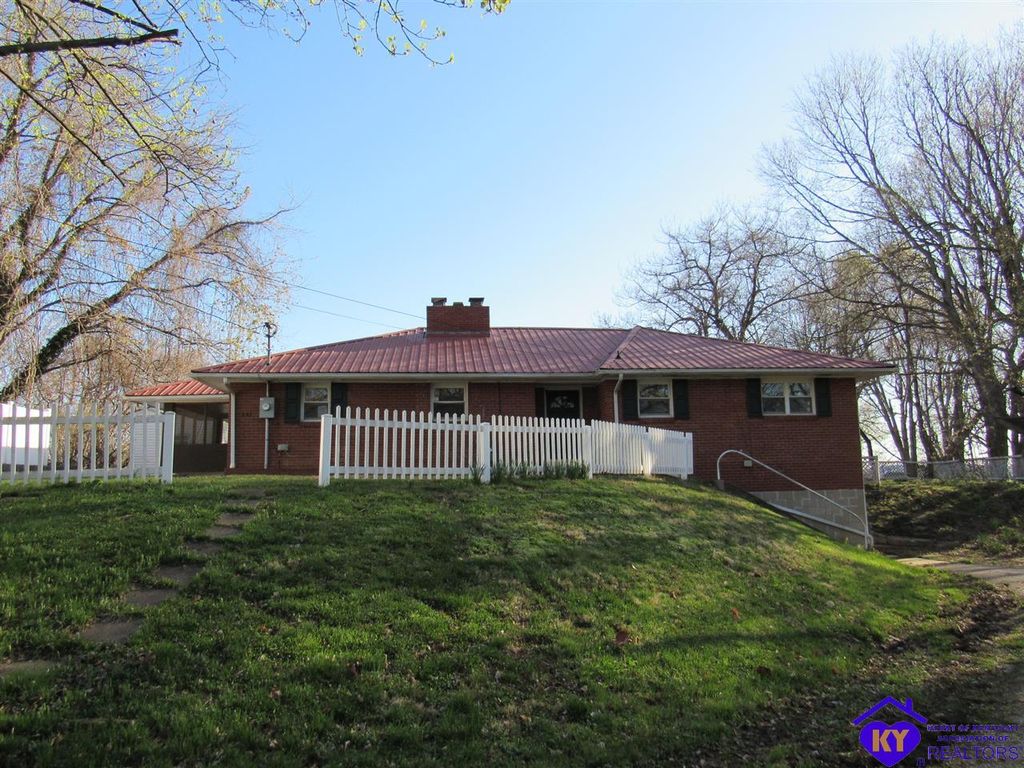 205 Upper Jefferson Ln, Hawesville, KY 42348