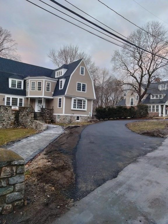 26 Woodleigh Rd, Dedham, MA 02026