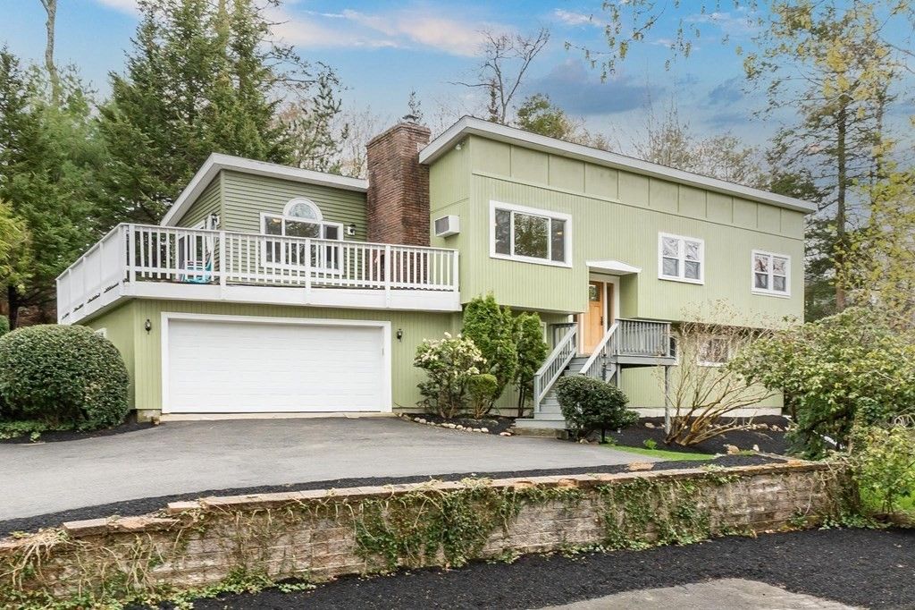 12 Woodholm Rd, Manchester, MA 01944