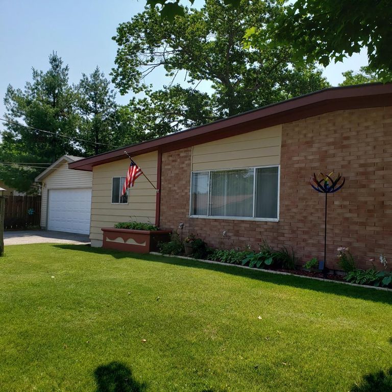 63 Partridge Dr, Kincheloe, MI 49788
