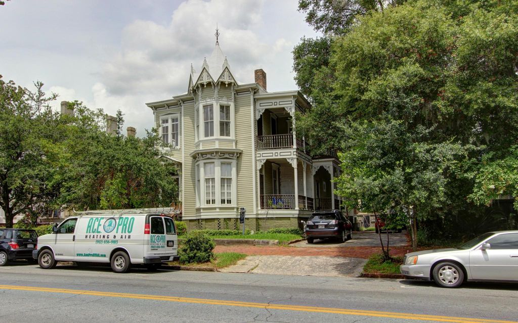 214 E Gwinnett St #B, Savannah, GA 31401