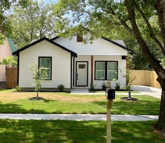1108 E Leuda St, Fort Worth, TX 76104