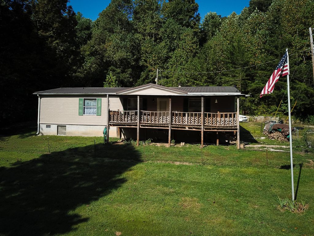 397 Perry Ln, Mc Kee, KY 40447