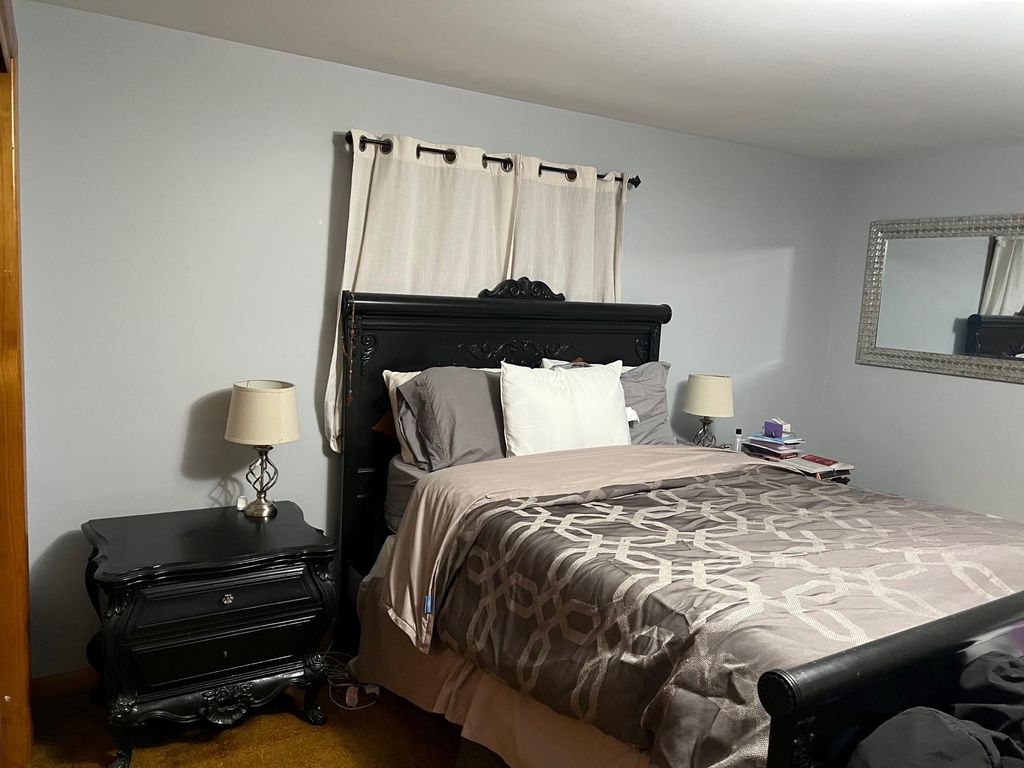 618 Tunxis Hill Rd #1, Fairfield, CT 06825