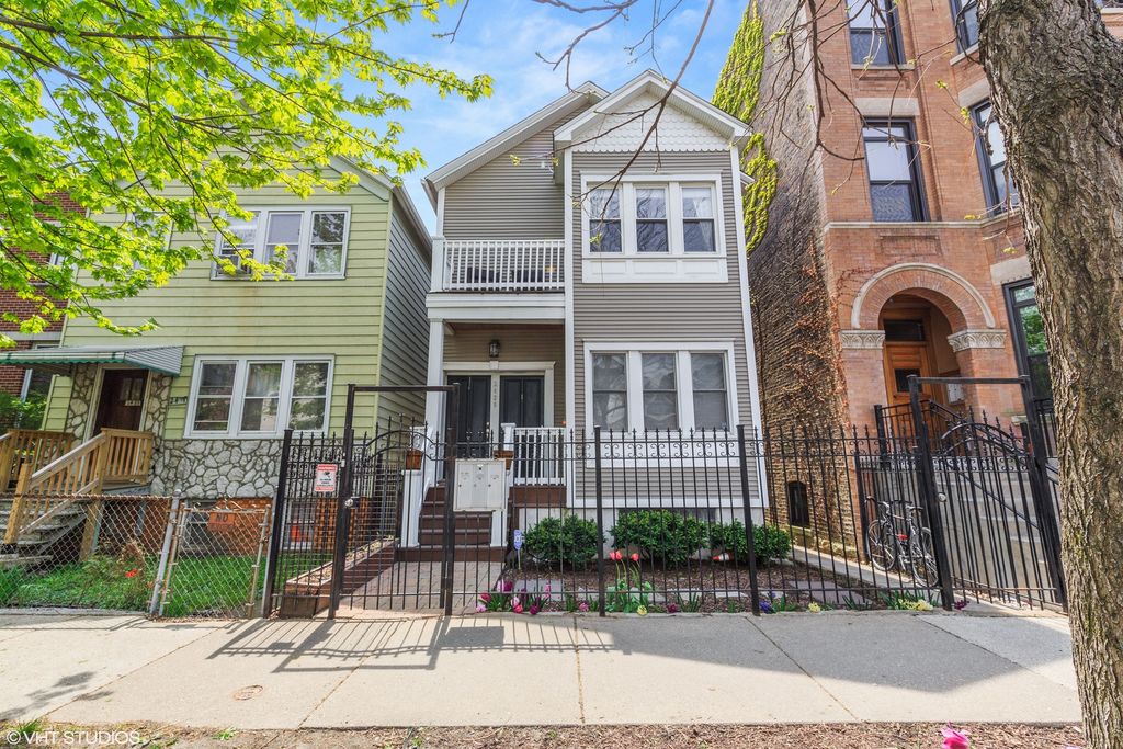 2439 W Cortland St #1, Chicago, IL 60647