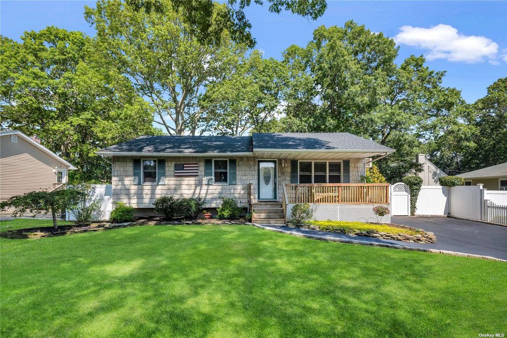 41 Bedford Avenue, Mastic, NY 11950 Trulia