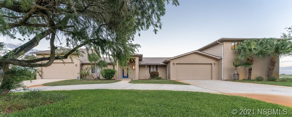 1005 S Riverside Dr, Edgewater, FL 32132