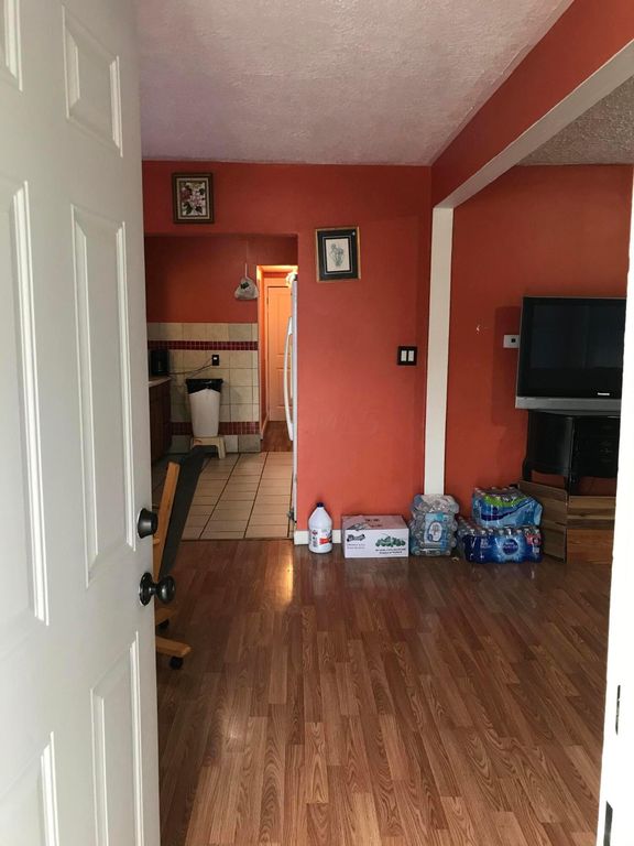 1162 Minnesota Ave, Columbus, OH 43211