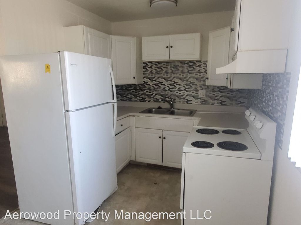 1990 Beeler St, Aurora, CO 80010