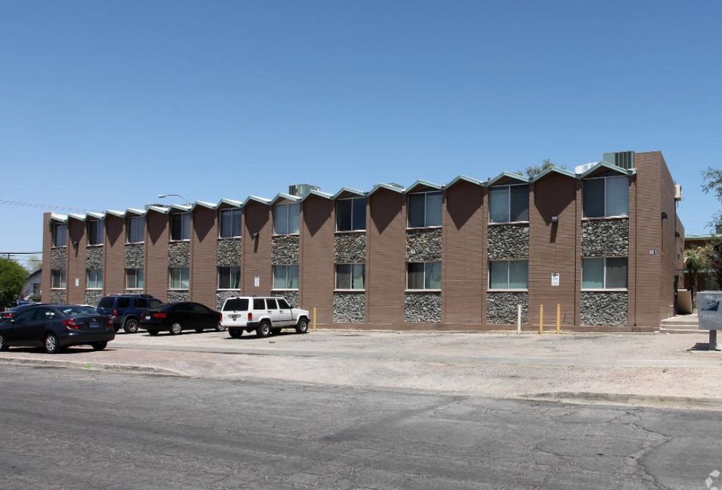 801 E 10th St #4, Tucson, AZ 85719