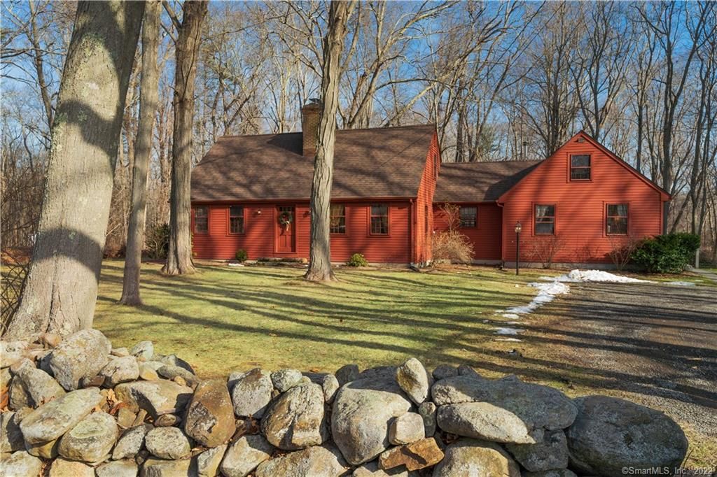 126 Nortontown Rd, Madison, CT 06443