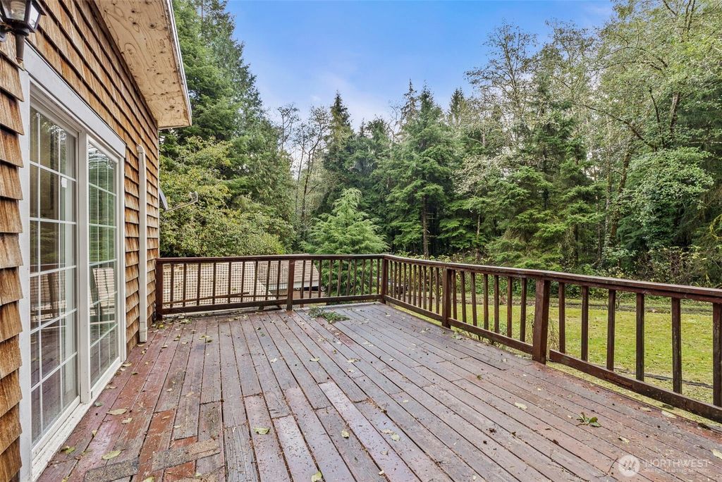 view 29th full size image of this home