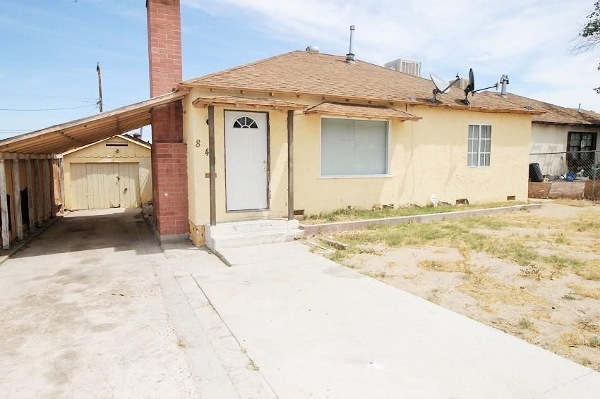 841 Flora Ave, Barstow, CA 92311