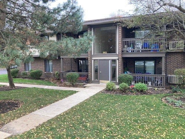 563 Somerset Ln #6, Crystal Lake, IL 60014