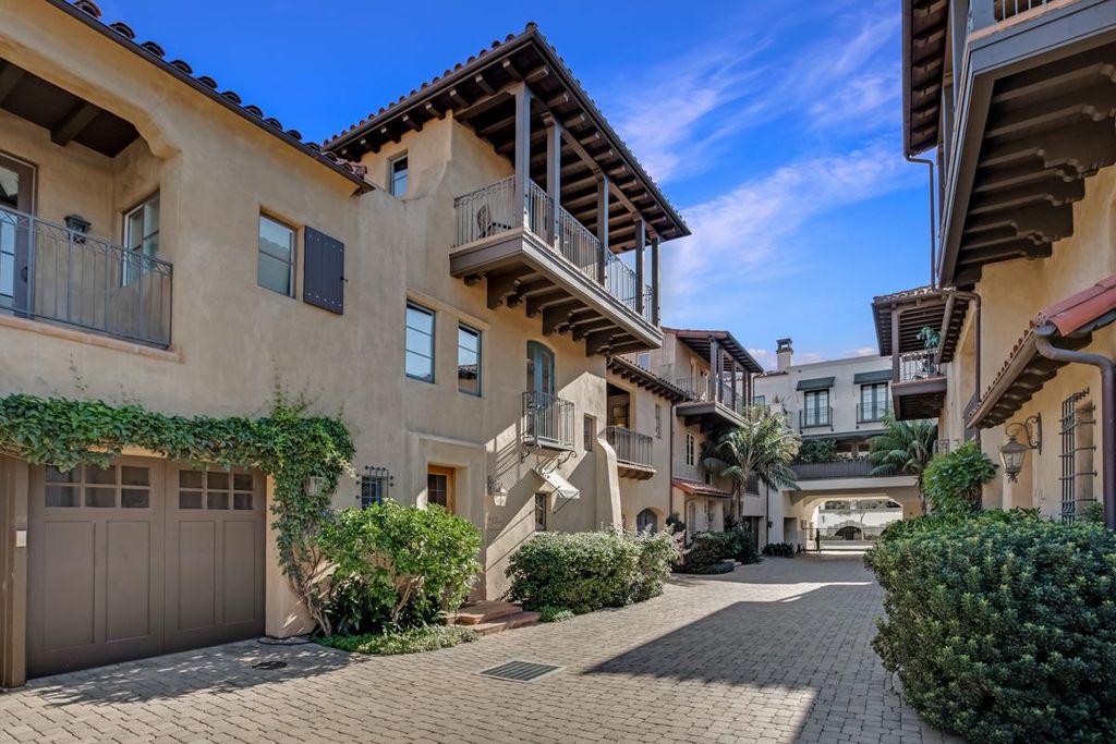 618 Anacapa St, Santa Barbara, CA 93101