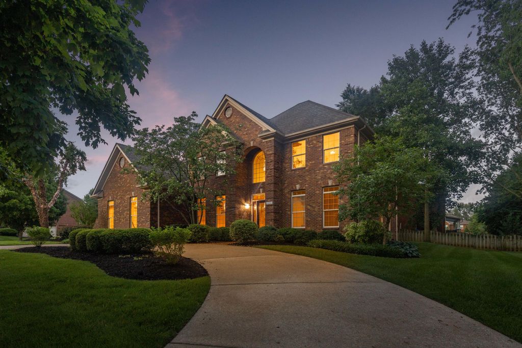 2193 Savannah Ln, Lexington, KY 40513