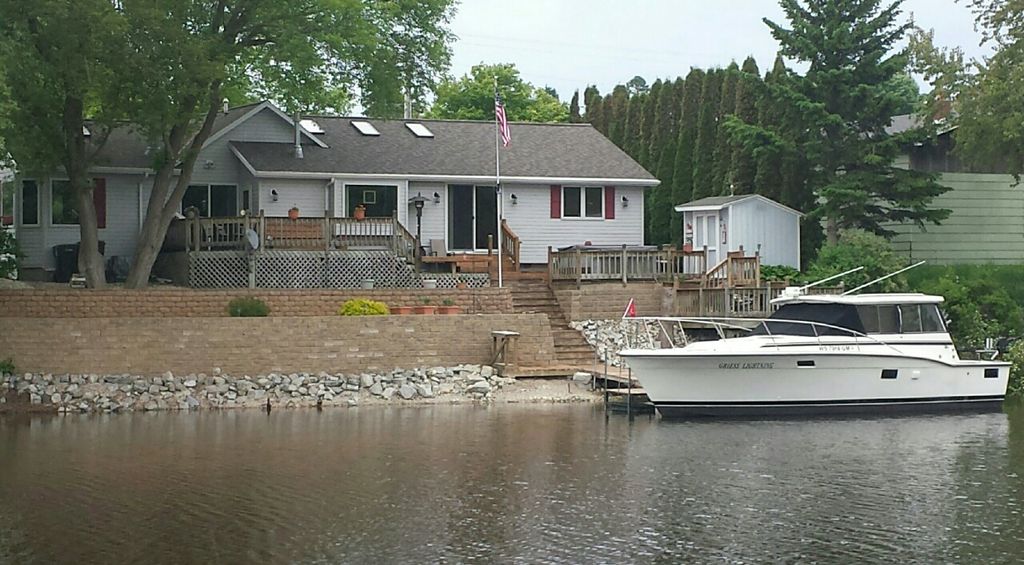 704 N Water St, Algoma, WI 54201 Trulia