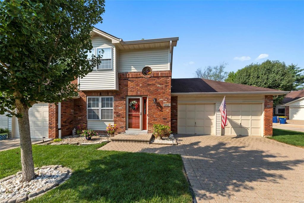 12957 Autumn View Dr, Saint Louis, MO 63146