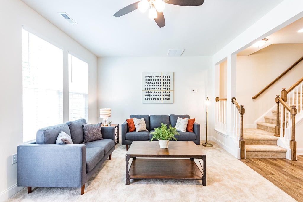 1407 Scholar Dr, Durham, NC 27703