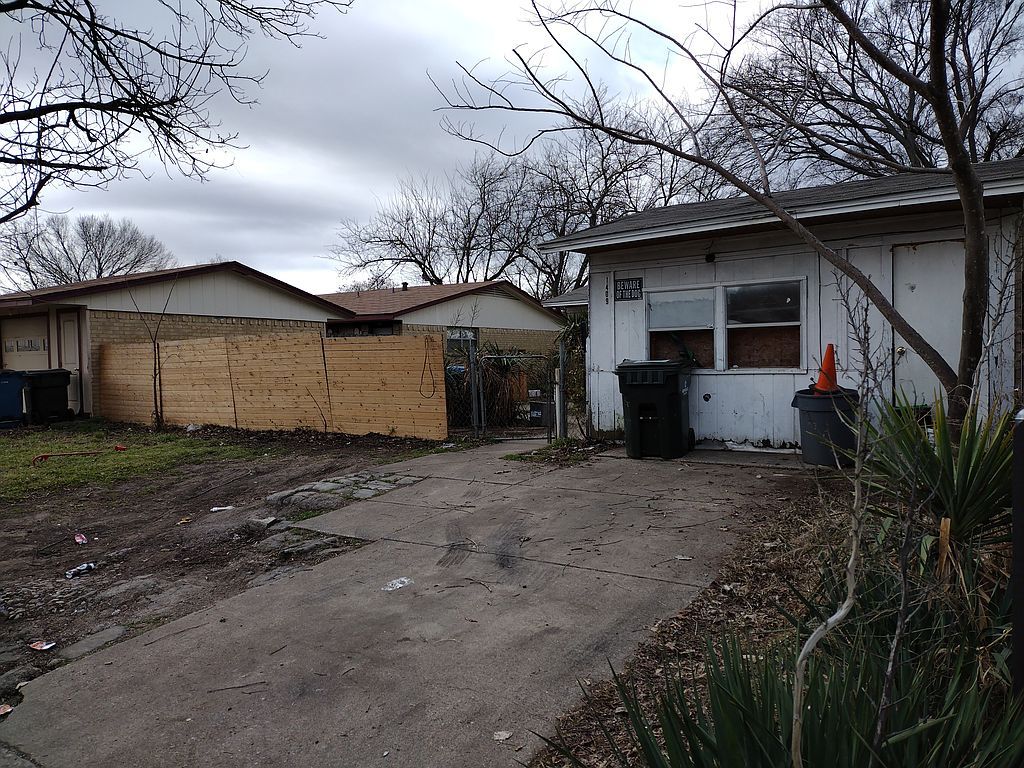 1409 La Fonda Cir, Seagoville, TX 75159
