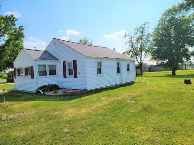 1226 S Illinois St, Lewistown, IL 61542