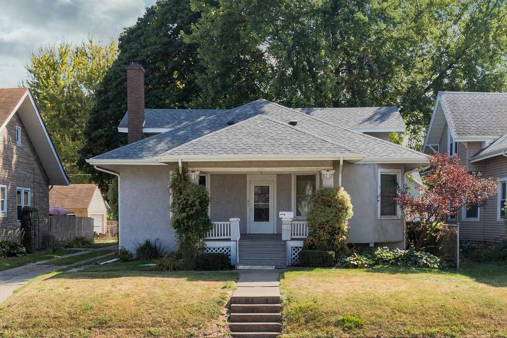 1109 W Locust St, Davenport, IA 52804 Trulia