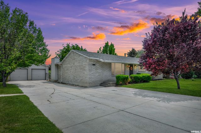 10453 S 2775th St W, South Jordan, UT 84095