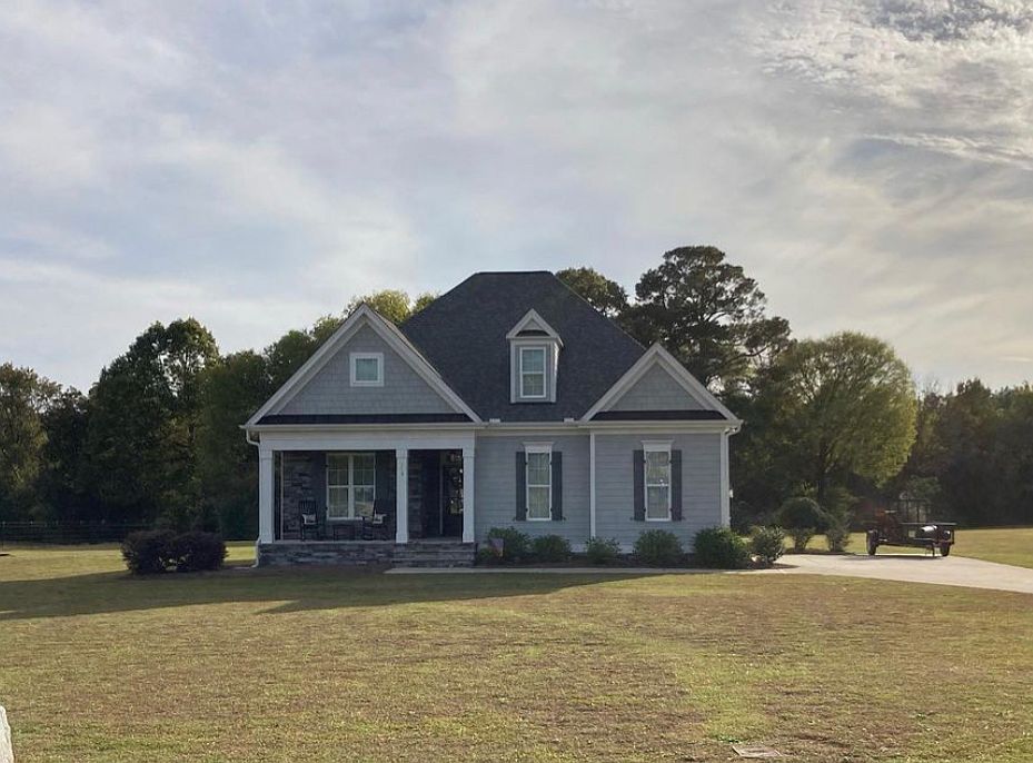 719 River Rd, Fuquay Varina, NC 27526