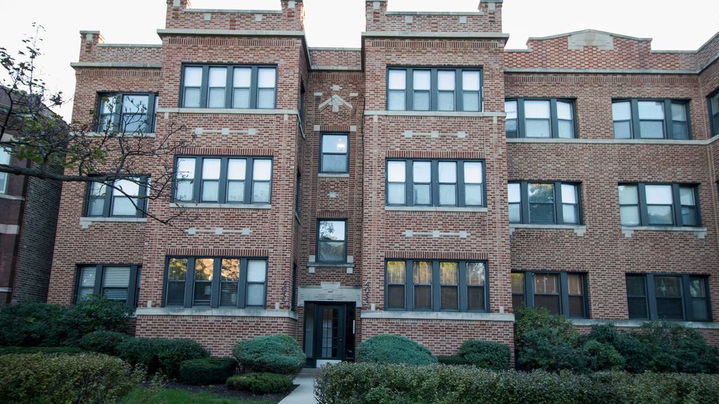 4033 N Southport Ave #3, Chicago, IL 60613