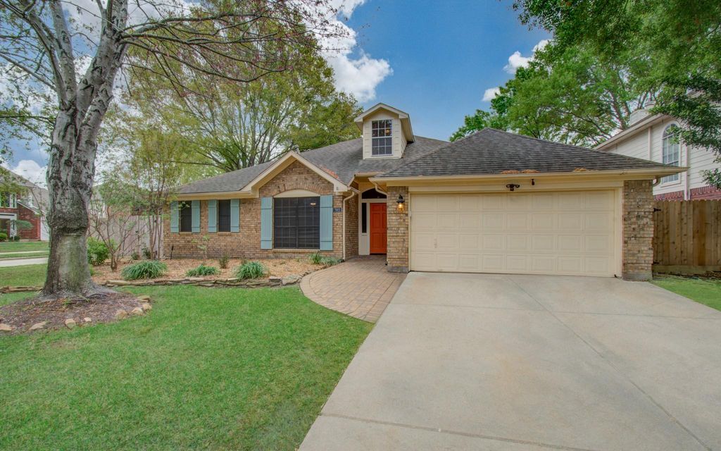 7922 Duncansby Vale Rd, Houston, TX 77095