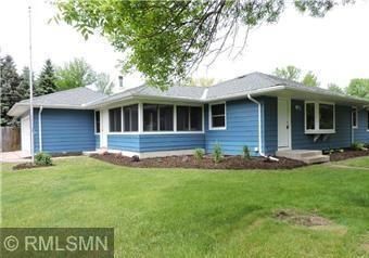 8542 Greystone Ave S, Cottage Grove, MN 55016