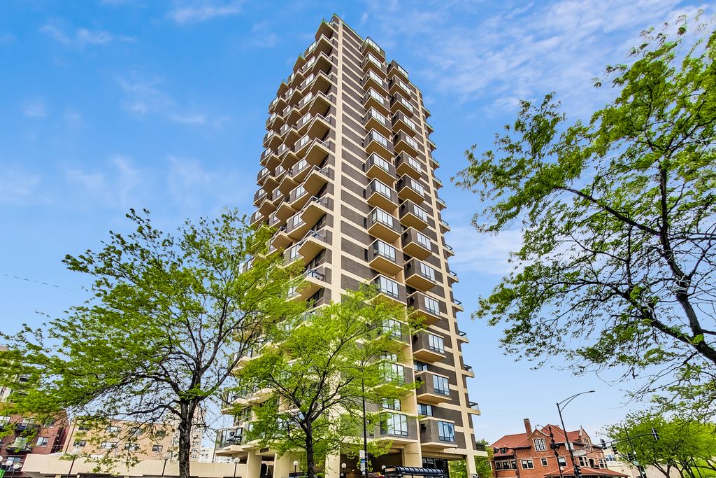 6166 N Sheridan Rd #26D, Chicago, IL 60660