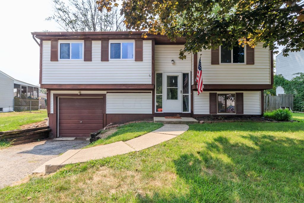 1313 Peppercorn Dr, Galloway, OH 43119