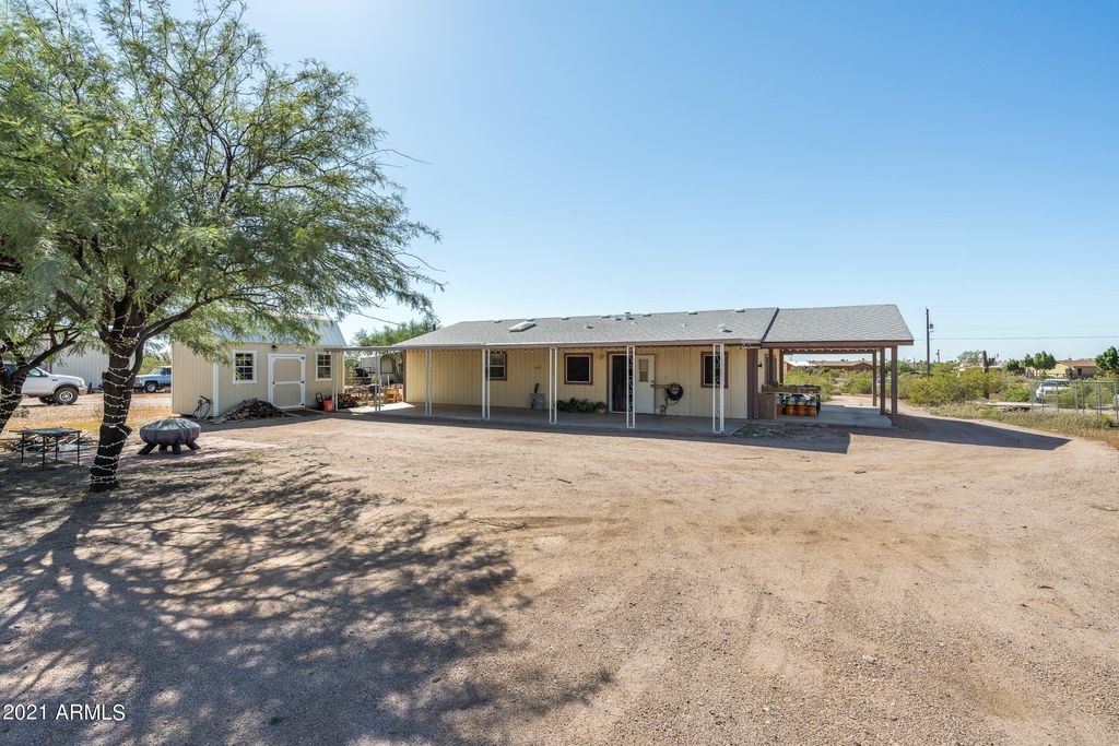 2661 S Acacia Rd, Apache Junction, AZ 85119