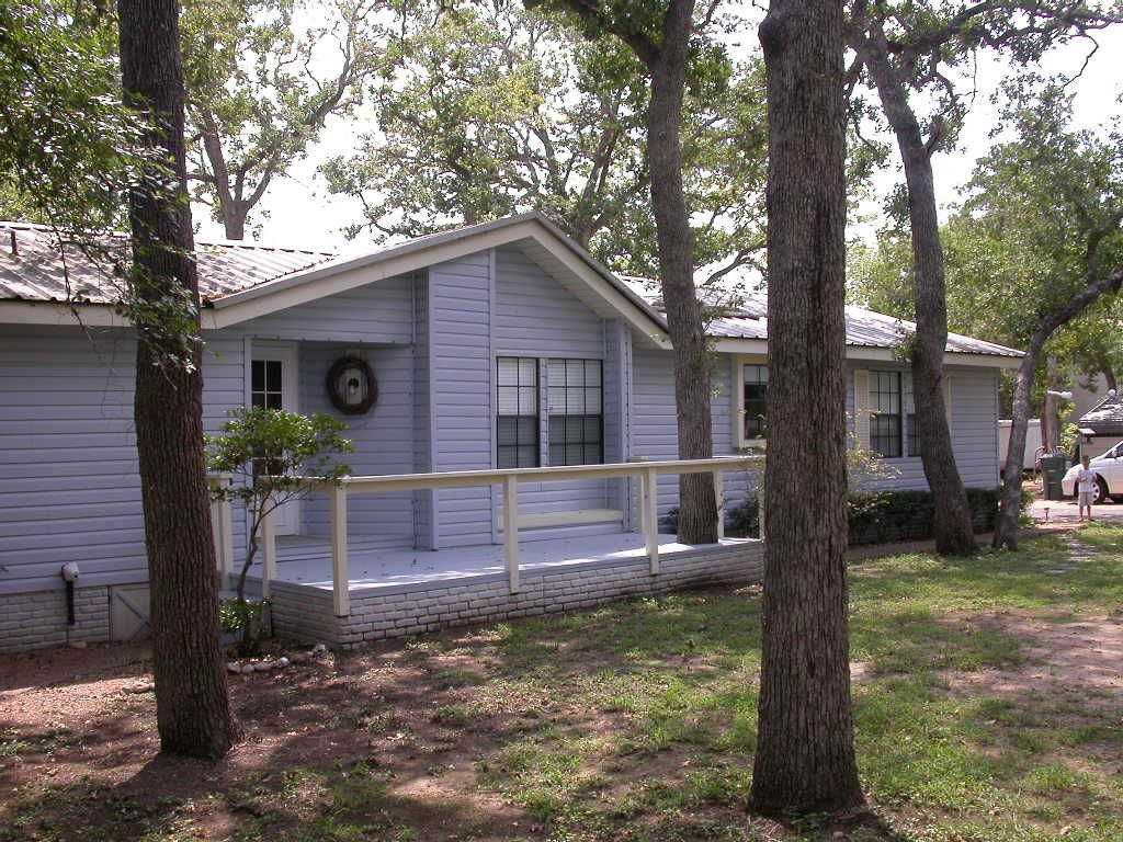 426 Big Bow, Smithville, TX 78957