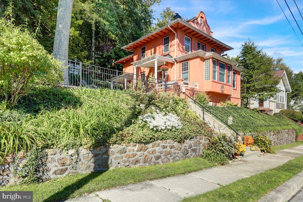 2244 Ochre St, Reading, PA 19606