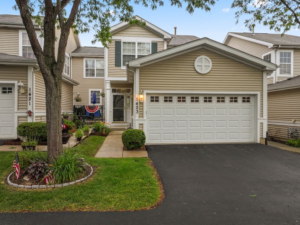 1423 W  Remington Ln, Round Lake, IL 60073