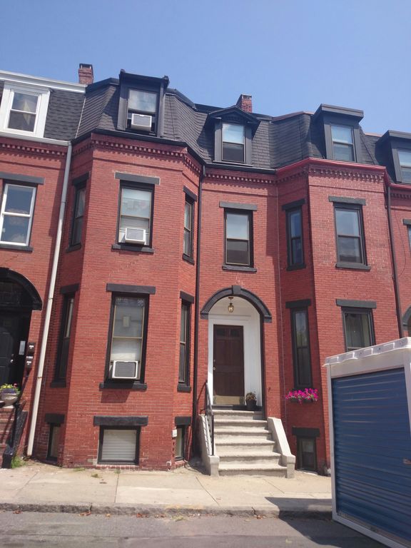 182 I St #2, South Boston, MA 02127
