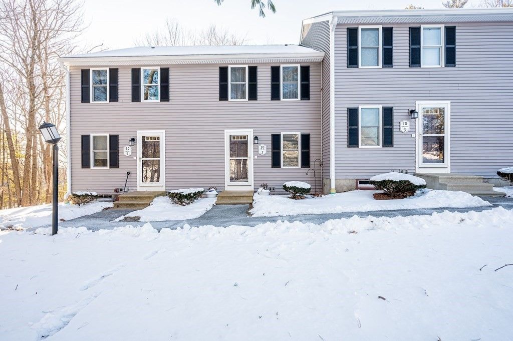 20 Olde Colonial Dr #2, Gardner, MA - 2 Bed, 2 Bath Condo - 10 Photos