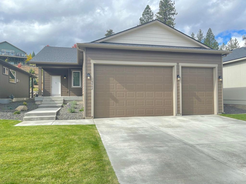 3002 S Custer Ln, Spokane, WA 99223